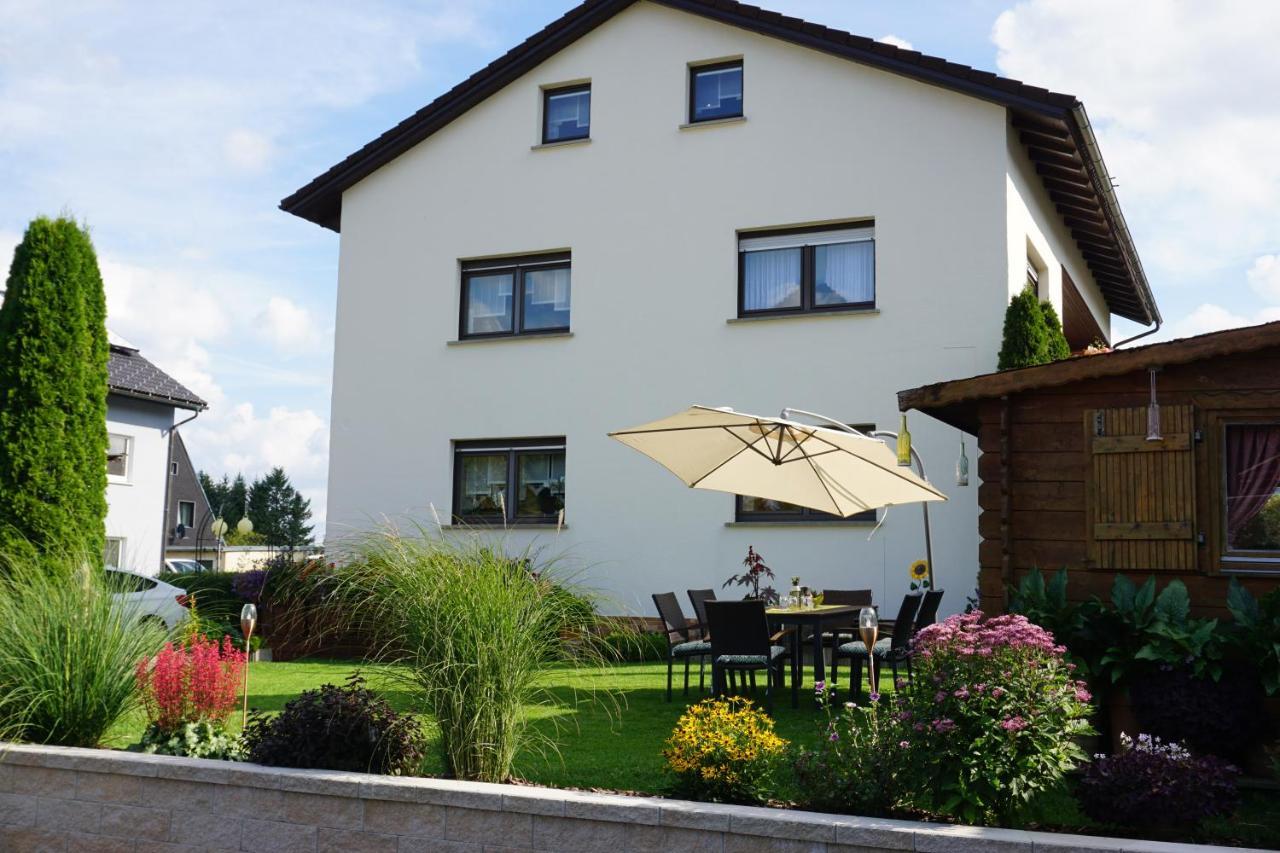 Ferienwohnungen Und Gaestezimmer Herrmann Steinbach am Wald Eksteriør billede