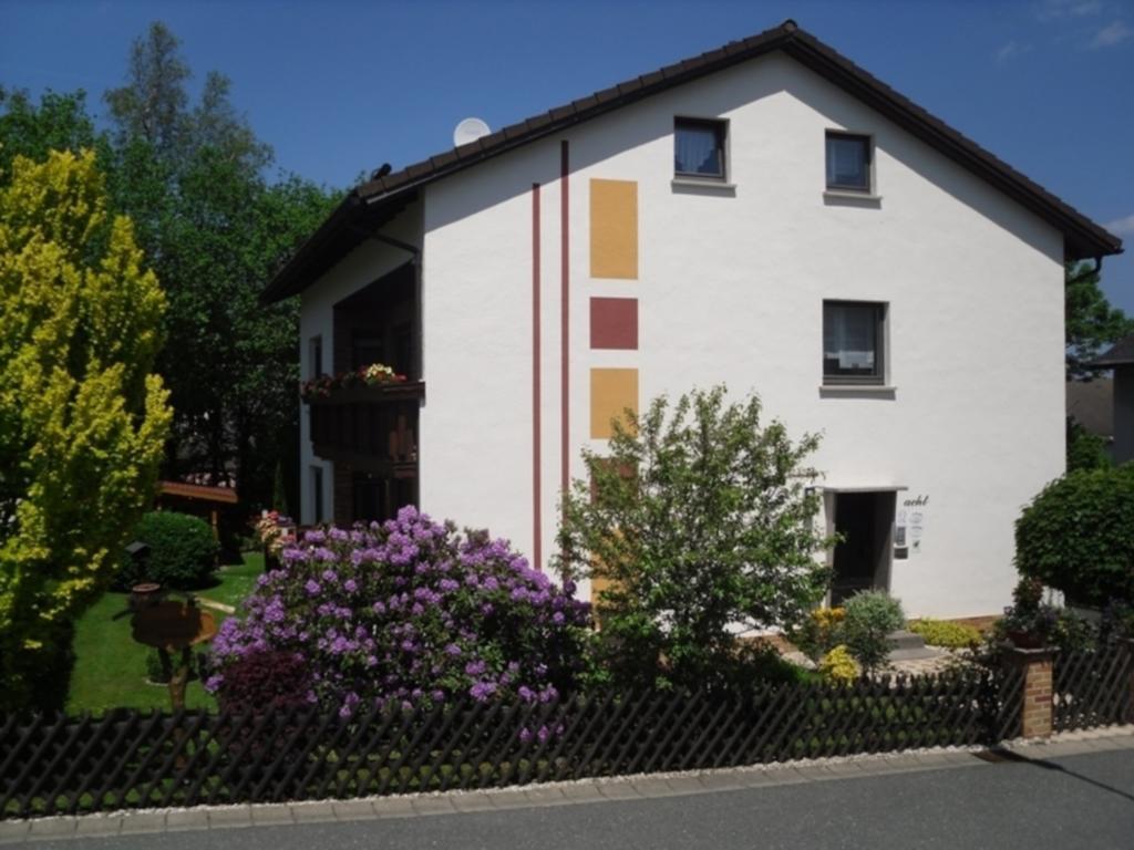 Ferienwohnungen Und Gaestezimmer Herrmann Steinbach am Wald Eksteriør billede